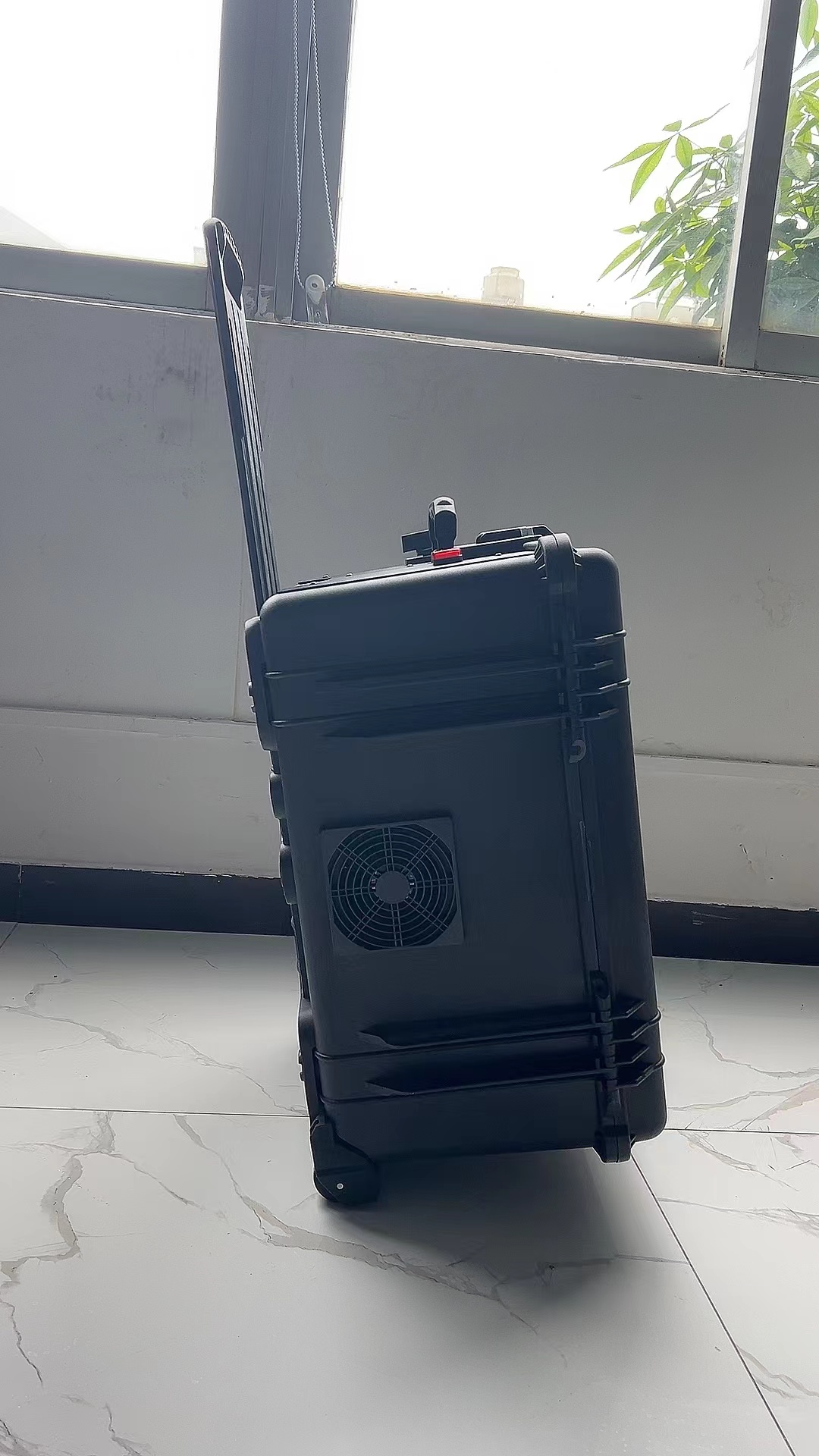 京口手拉箱型移动通信干扰器